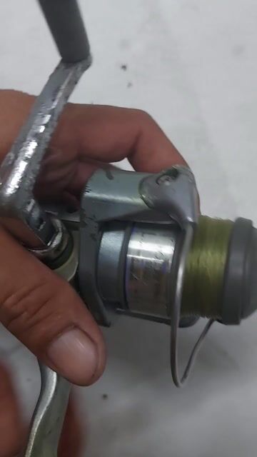 Máy câu cá Shimano Holiday Spin 1000. Mua bán Đồ thể thao, Dã ngoại tại Quận 10 Tp Hồ Chí Minh được đăng bởi Lee Bush hình 1