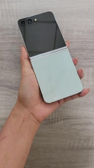Samsung Z Flip 5 256GB. Mua bán Điện thoại tại Quận Gò Vấp Tp Hồ Chí Minh được đăng bởi KGPHONE  Điện Thoại Di Động giá tốt  hình 1