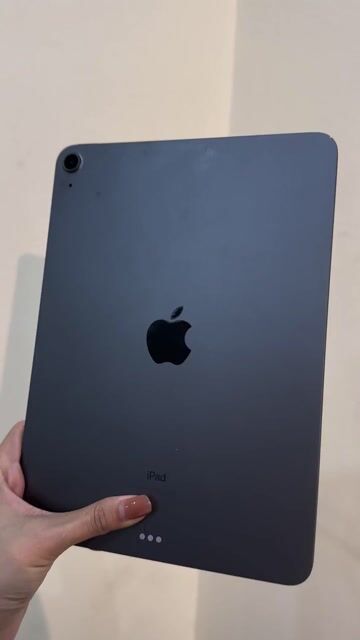 Apple iPad Air 4 64GB Xám. Mua bán Máy tính bảng tại Quận Hoàng Mai Hà Nội được đăng bởi Ly Ly hình 1
