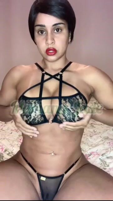 Model - MarianaJade legs