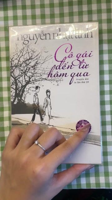 SÁCH "CÔ GÁI ĐẾN TỪ HÔM QUA"