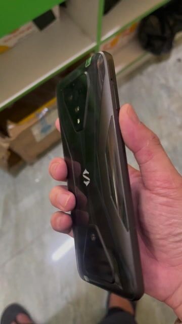 Black Shark 3 Đen 98%. Mua bán Điện thoại tại Huyện Yên Thành Nghệ An được đăng bởi hồ phi hùng hình 1