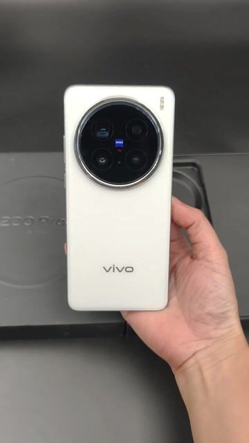 Vivo X200 Pro 256GB Trắng, fullbox pin 100%. Mua bán Điện thoại tại Quận 6 Tp Hồ Chí Minh được đăng bởi Nhất Tín Mobile hình 1