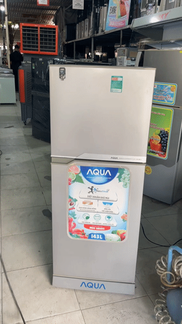 Thanh lý Tủ lạnh Aqua 143L Xám zin đẹp có ship. Mua bán Tủ lạnh tại Huyện Nhà Bè Tp Hồ Chí Minh được đăng bởi Quí Vũ Official hình 1