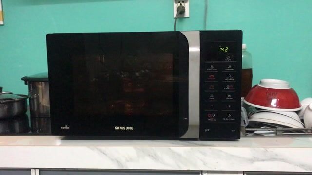 Lò vi sóng Samsung 25 lít có nướng. Mua bán Bếp, lò, đồ điện nhà bếp tại Quận 8 Tp Hồ Chí Minh được đăng bởi Phạm Chí Thiện hình 1