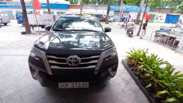 Toyota Fortuner 2018  - 256423 km. Mua bán Ô tô tại Quận 10 Tp Hồ Chí Minh được đăng bởi Nguyễn Ngọc Thy hình 1