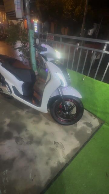 XE MÁY ĐIỆN SH CHÍNH CHỦ Biển 43 BH 2 Năm.. Mua bán Xe điện tại Quận Liên Chiểu Đà Nẵng được đăng bởi Xe Điện Sang Hồng Phát hình 1