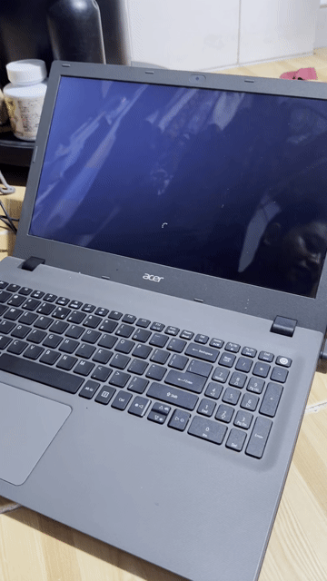 Acer Aspire E5-573 đen. Mua bán Laptop tại Thành phố Thủ Đức Tp Hồ Chí Minh được đăng bởi Nhựt Hiếu hình 1
