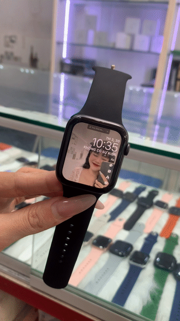 Apple Watch Series 4 Nhôm Đen 44mm dep keng. Mua bán Thiết bị đeo thông minh tại Quận Phú Nhuận Tp Hồ Chí Minh được đăng bởi pé phuong hình 1