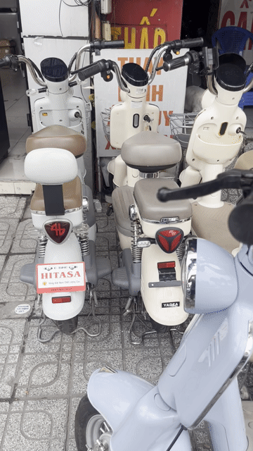 Xe đạp điện Yadea i8 Xanh. Mua bán Xe đạp tại Quận Gò Vấp Tp Hồ Chí Minh được đăng bởi cầm đồ hoàng lạc hình 1