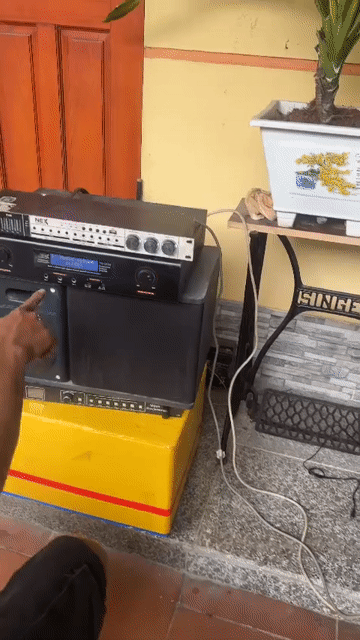 Amply liền vang Đen còn tốt. Mua bán Tivi, Âm thanh tại Huyện Vĩnh Tường Vĩnh Phúc được đăng bởi Trần Hoàng Anh hình 1