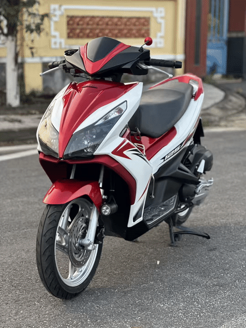 Honda Air Blade 125 Đỏ trắng. Mua bán Xe máy tại Huyện Duy Xuyên Quảng Nam được đăng bởi Ông Bố Trẻ hình 1