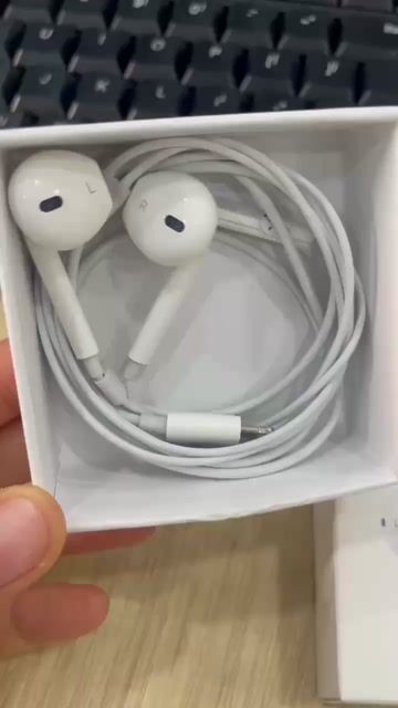 Tai nghe Earpods Lightning Trắng. Mua bán Tivi, Âm thanh tại Thành phố Thủ Dầu Một Bình Dương được đăng bởi S H O P hình 1