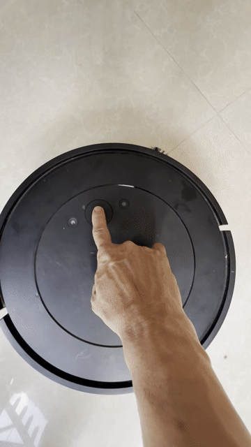 Robot hút bụi iRobot Roomba Essense 2025 Đen. Mua bán Thiết bị vệ sinh, nhà tắm tại Quận Bình Thuỷ Cần Thơ được đăng bởi Khôi Nguyên hình 1