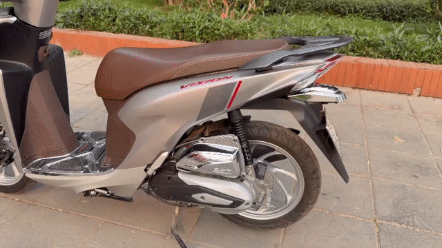 Honda Vision 2024 Cao cấp Bạc nhám. Mua bán Xe máy tại Quận Hoàng Mai Hà Nội được đăng bởi Trần Quang hình 1