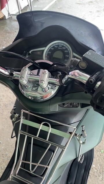 Xe tay ga Honda pcx 125 màu xanh riêu máy zin. Mua bán Xe máy tại Thị xã Tân Uyên Bình Dương được đăng bởi Trần dục Đức hình 1