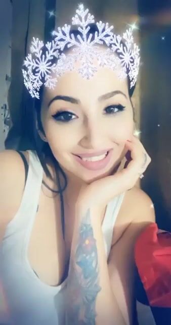 Model - Kristinna Katya striptease