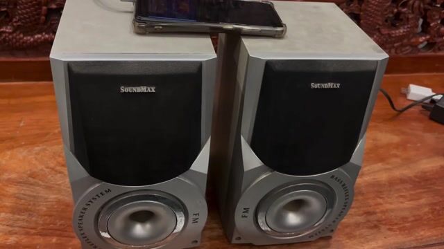 Bộ loa vi tính Sounmax 2.0 cũ nhưng còn nghe tốt. Mua bán Tivi, Âm thanh tại Quận 12 Tp Hồ Chí Minh được đăng bởi Nguyễn Văn Hòa hình 1