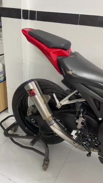 Honda CBR1000RR màu Đỏ. Mua bán Xe máy tại Quận Bình Tân Tp Hồ Chí Minh được đăng bởi cốc cốc  hình 1