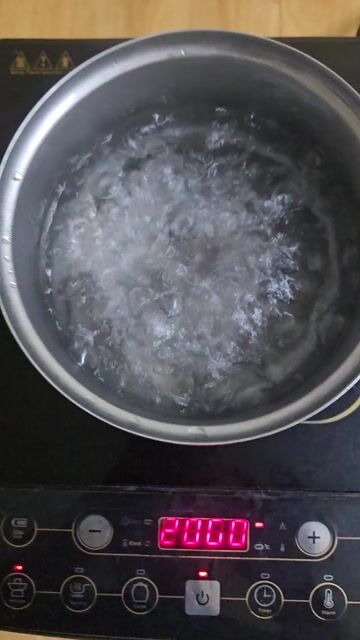 Bếp từ Qhome Đen Đã sử dụng. Mua bán Bếp, lò, đồ điện nhà bếp tại Quận Gò Vấp Tp Hồ Chí Minh được đăng bởi Minh Long hình 1