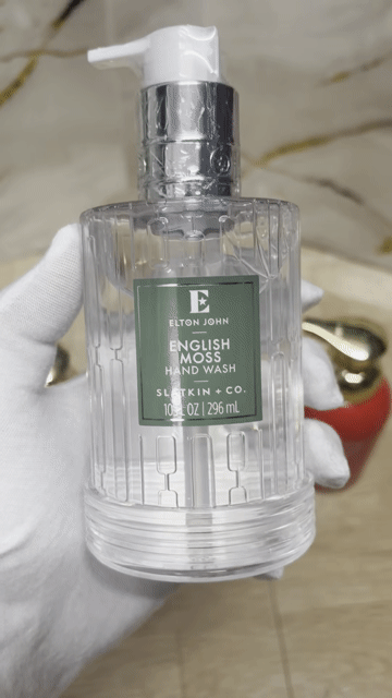 Nước rửa tay Slatkin 360ml Dâu dưỡng ẩm chính hang. Mua bán Thiết bị vệ sinh, nhà tắm tại Quận Hoàng Mai Hà Nội được đăng bởi Giày dép VN xuất khẩu chính hãng giá rẻ  hình 1