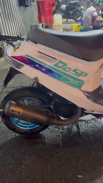 Honda Dio 2002 Trắng. Mua bán Xe máy tại Huyện Hòn Đất Kiên Giang được đăng bởi Hoang giang hình 1