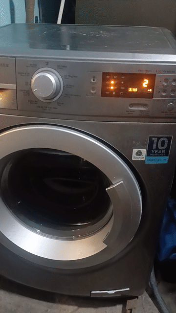 Máy giặt Electrolux 8kg Inverter . Mua bán Máy giặt tại Quận 12 Tp Hồ Chí Minh được đăng bởi Thành Trực hình 1