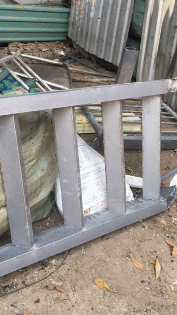 Cầu thang Sắt hộp 3m1 x 67cm Xám. Mua bán Nội thất, đồ gia dụng khác tại Quận Bình Tân Tp Hồ Chí Minh được đăng bởi kiên hình 1
