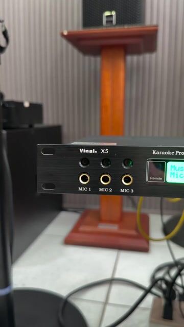 Vang số karaoke Vinal X5 bản quyền. Mua bán Tivi, Âm thanh tại Quận Bình Tân Tp Hồ Chí Minh được đăng bởi Nguyễn Duy Tân hình 1