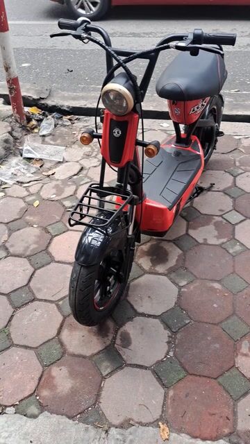 Xe máy điện VC màu hồng lắp bình mới 100%. Mua bán Xe điện tại Quận Đống Đa Hà Nội được đăng bởi Thiên Hương hình 1