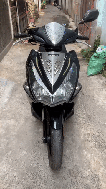 Honda Airblade còn rất mới 2012. Mua bán Xe máy tại Huyện Hóc Môn Tp Hồ Chí Minh được đăng bởi My hình 1