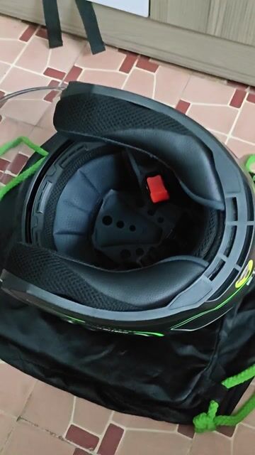 Muốn Pass Nón 3/4 YOHE màu xanh đen. Mua bán Phụ tùng xe tại Quận 1 Tp Hồ Chí Minh được đăng bởi Pippihuhu hình 1