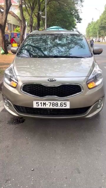 Bán Rondo 2016 2.0AT bản full,xe đẹp, giá tốt. Mua bán Ô tô tại Quận Bình Tân Tp Hồ Chí Minh được đăng bởi  tran minh hình 1