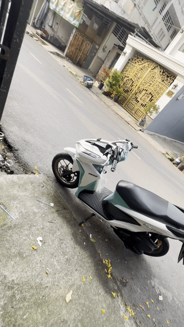 Honda Vario 150 150cc Trắng, xanh ngọc Nhập khẩu. Mua bán Xe máy tại Huyện Hóc Môn Tp Hồ Chí Minh được đăng bởi Pink Pink hình 1