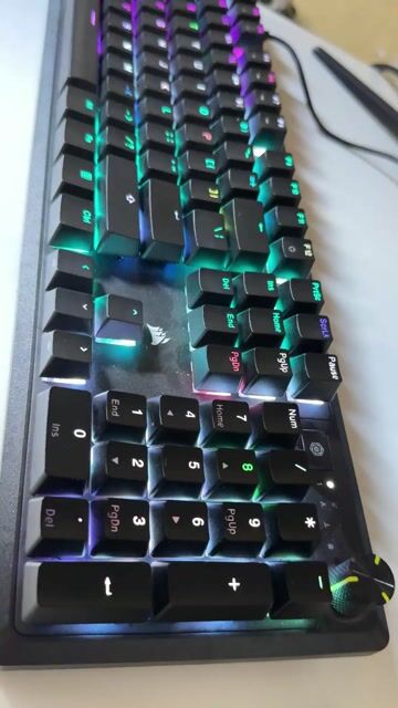 Bàn phím cơ Corsair K70 Core RGB Mới 99%. Mua bán Phụ kiện (Màn hình, Chuột...) tại Thành phố Thủ Đức Tp Hồ Chí Minh được đăng bởi Messi hình 1