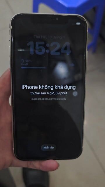 Apple iPhone 11 Trắng. Mua bán Điện thoại tại Quận Hà Đông Hà Nội được đăng bởi Tran Linh hình 1