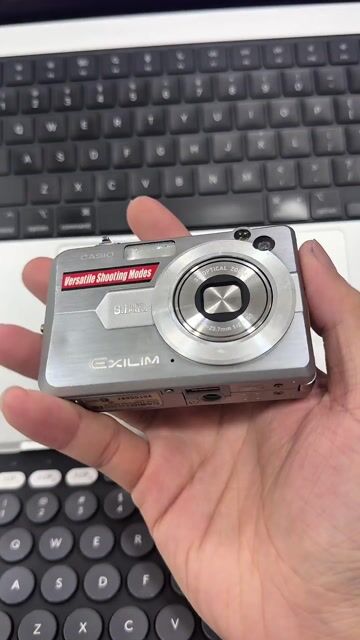 Máy ảnh Casio Z850 Bạc Lỗi CCD nhẹ. Mua bán Máy ảnh, Máy quay tại Quận 1 Tp Hồ Chí Minh được đăng bởi LATONG hình 1