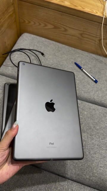 Apple iPad Gen 9 Wifi 64GB Xám. Mua bán Máy tính bảng tại Quận Hoàng Mai Hà Nội được đăng bởi Lã Bình iPad hình 1