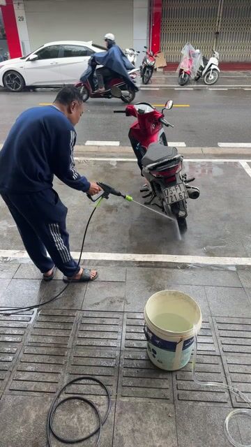 máy xịt nước cao áp lutian 1400w. Mua bán Thiết bị vệ sinh, nhà tắm tại Thành phố Huế Thừa Thiên Huế được đăng bởi Tan Hoang hình 1