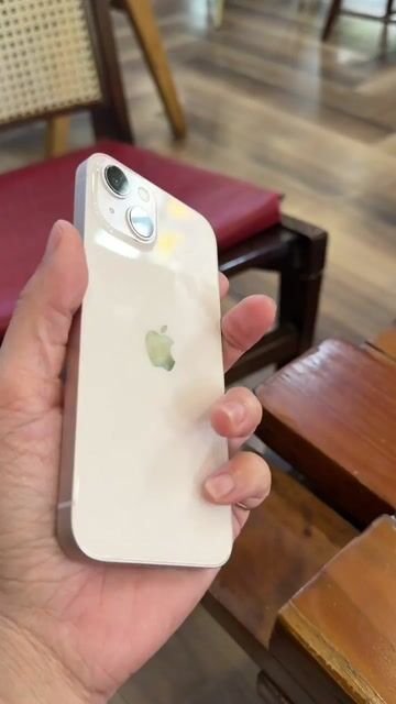 iPhone 13 Vàng hồng256gb 2 sim vật lý. Mua bán Điện thoại tại Quận Long Biên Hà Nội được đăng bởi Việt  hình 1