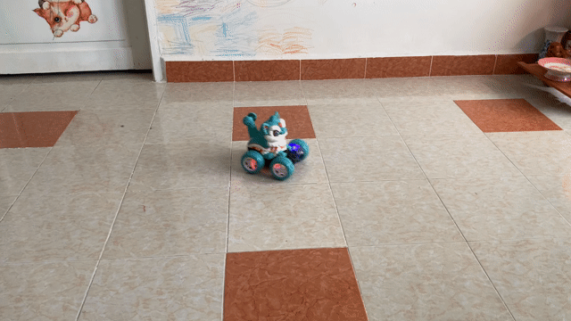 Xe lân điều khiển. Nhào lộn, xoay vòng, có nhạc. Mua bán Mẹ và bé tại Quận 10 Tp Hồ Chí Minh được đăng bởi Khôi hình 1