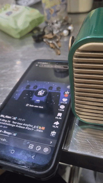 Loa Bluetooth Cổ điển Xanh lá Kim loại. Mua bán Tivi, Âm thanh tại Quận Tân Bình Tp Hồ Chí Minh được đăng bởi Thành hình 1