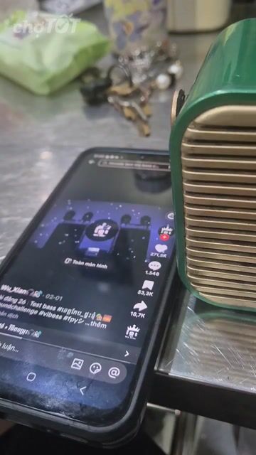 Loa Bluetooth Cổ điển Xanh lá Kim loại. Mua bán Tivi, Âm thanh tại Quận Tân Bình Tp Hồ Chí Minh được đăng bởi Thành hình 1