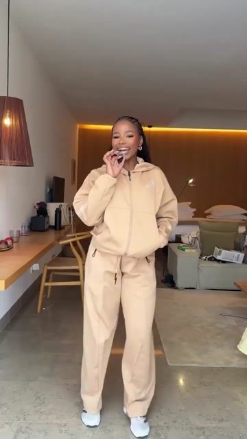 Adidas Tan Hoodie & Tracksuit Matching Set – Size Small | Li