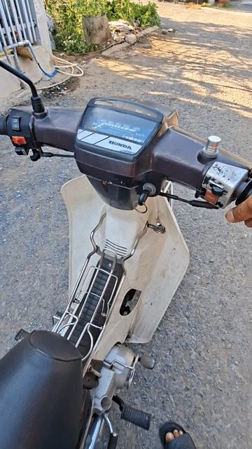 Honda Dream Thái 1999 Nâu trắng. Mua bán Xe máy tại Quận Ninh Kiều Cần Thơ được đăng bởi Duy Đông hình 1