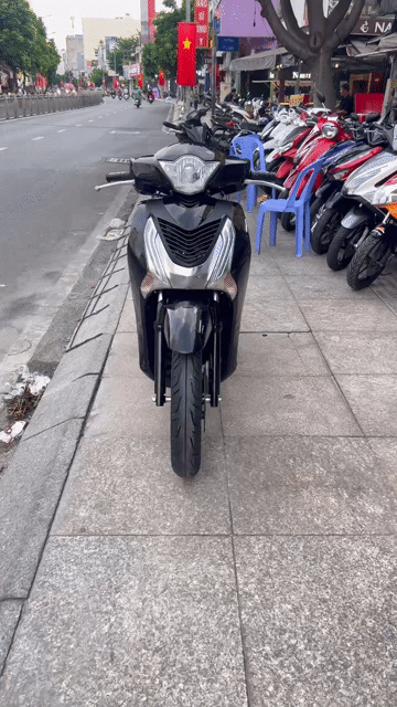 Honda SH 125 2015 Đen Đã qua sử dụng. Mua bán Xe máy tại Quận Tân Phú Tp Hồ Chí Minh được đăng bởi Tuanduy hình 1
