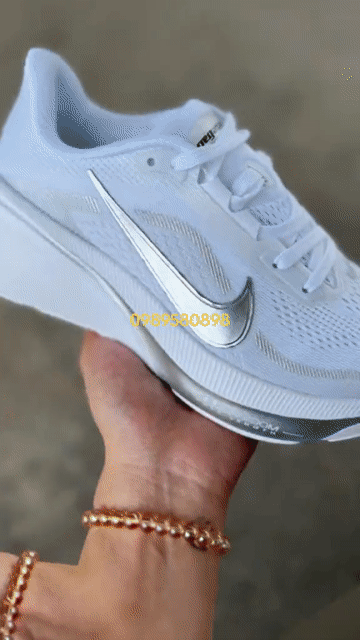 Giày chạy bộ Nike Pegasus 42 Trắng 40-45. Mua bán Giày dép tại Quận Nam Từ Liêm Hà Nội được đăng bởi THÀNH PHÁT hình 1