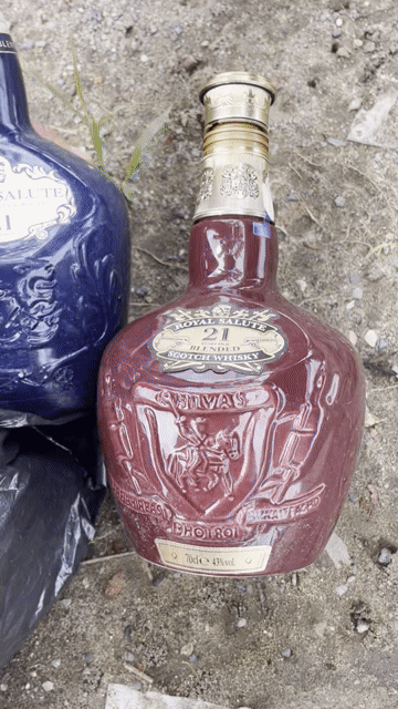 Vỏ chai rượu Royal Salute 21 Gốm sứ. Mua bán Đồ sưu tầm, đồ cổ tại Quận Bình Tân Tp Hồ Chí Minh được đăng bởi bãi nhật 17 hình 1