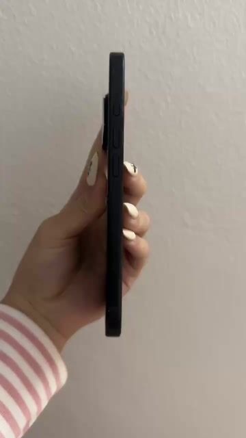 iPhone 16 128GB SIM VL pin 9x% màu đen đẹp 99%. Mua bán Điện thoại tại Quận Cầu Giấy Hà Nội được đăng bởi Henry Shop hình 1