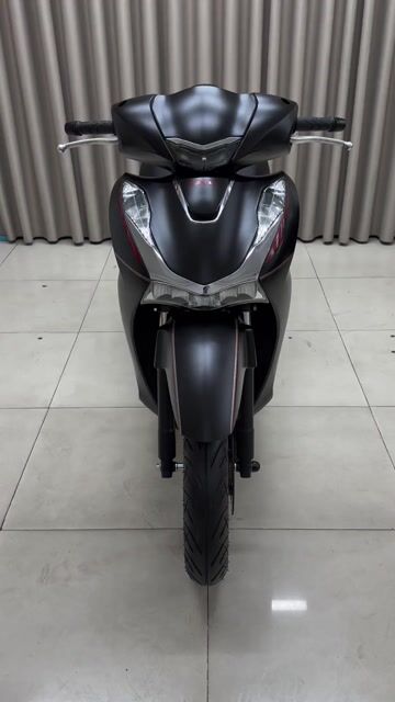 Honda SH 160 ABS 2025 Đen 1000 km. Mua bán Xe máy tại Quận Thanh Khê Đà Nẵng được đăng bởi THẾ MẪN CHUYÊN XE LƯỚT CÓ BÁN TRẢ GÓP  hình 1